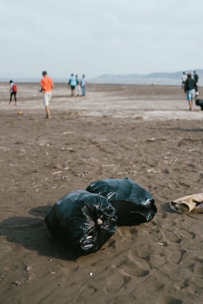 scraped-plastic-polybags-kabad-on-beach-scrapuncle